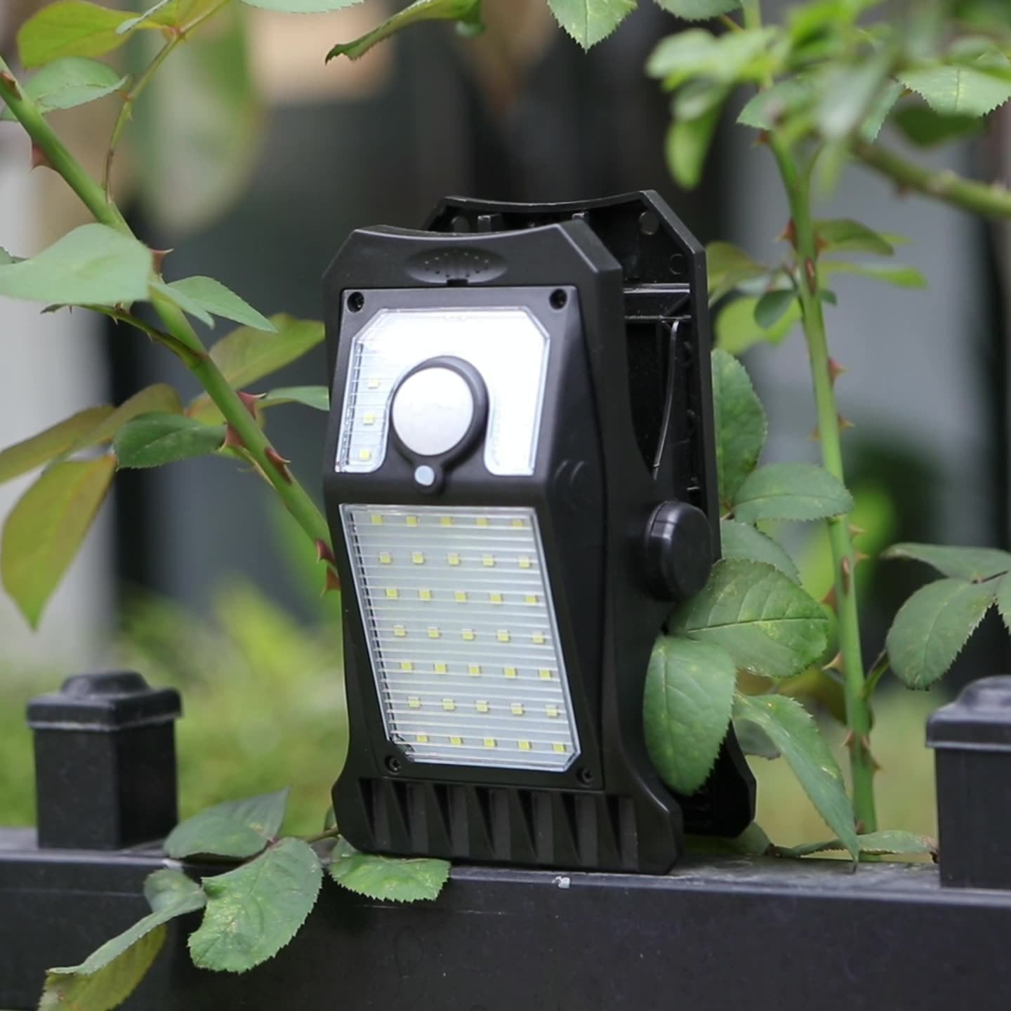 Solar Powered Motion Sensor Outdoor Wall Light Lamp