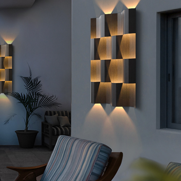 Decorative Solar LED Wall Light Outdoor Use Lighting Lamp
