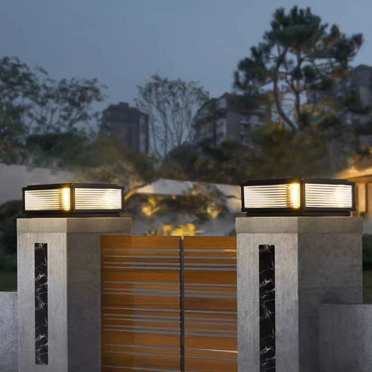Solar-powered Outdoor Waterproof Post Light Lamp