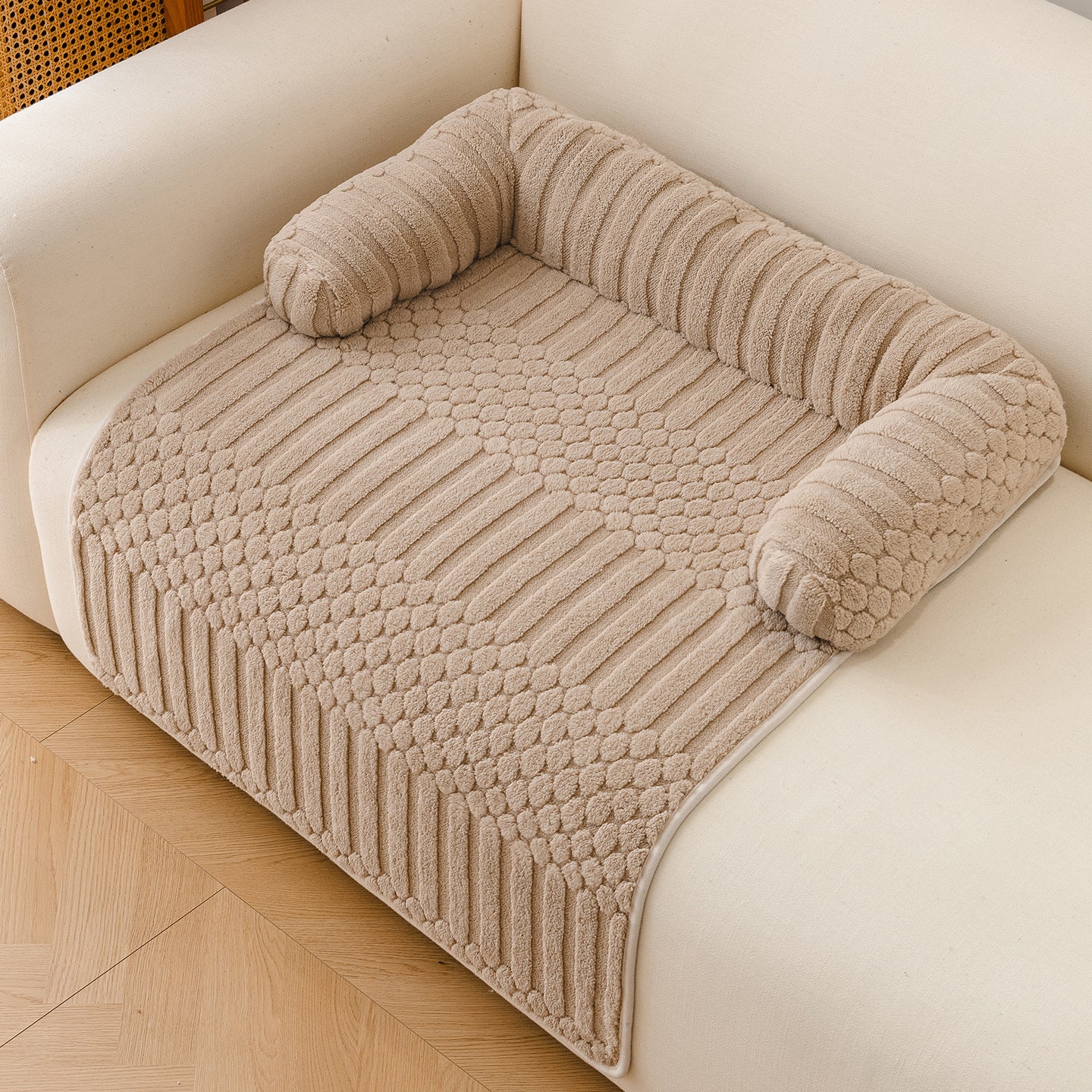 Soft Pet Bed Mat Non Slip Base Washable Sleeping Mat for Dogs and Cats