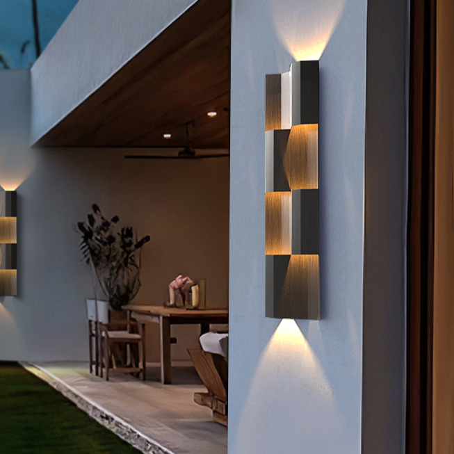 Decorative Solar LED Wall Light Outdoor Use Lighting Lamp
