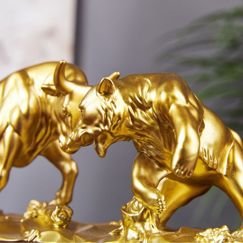 Cow and Bear Resin Statue Desk Ornament Home Decoration
