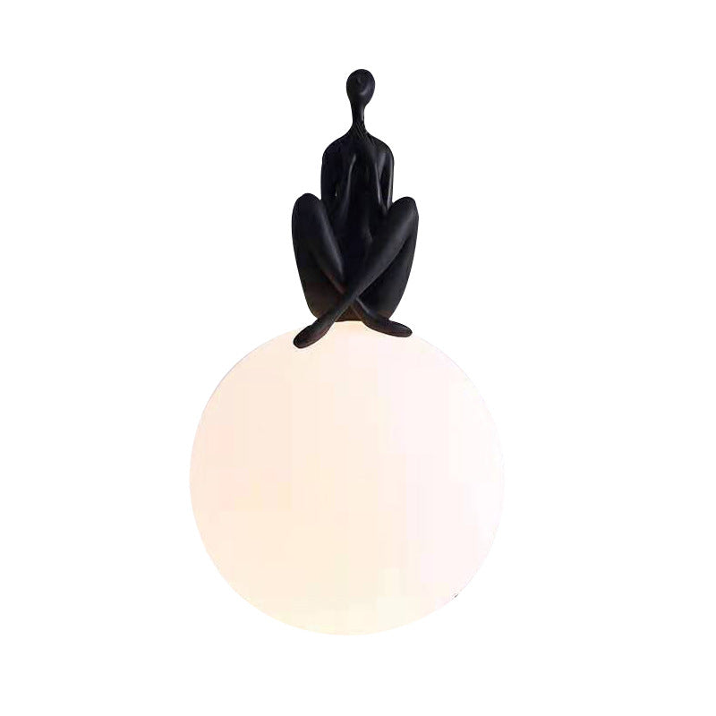 Human-shaped Ball-holding Desk Lamp Light