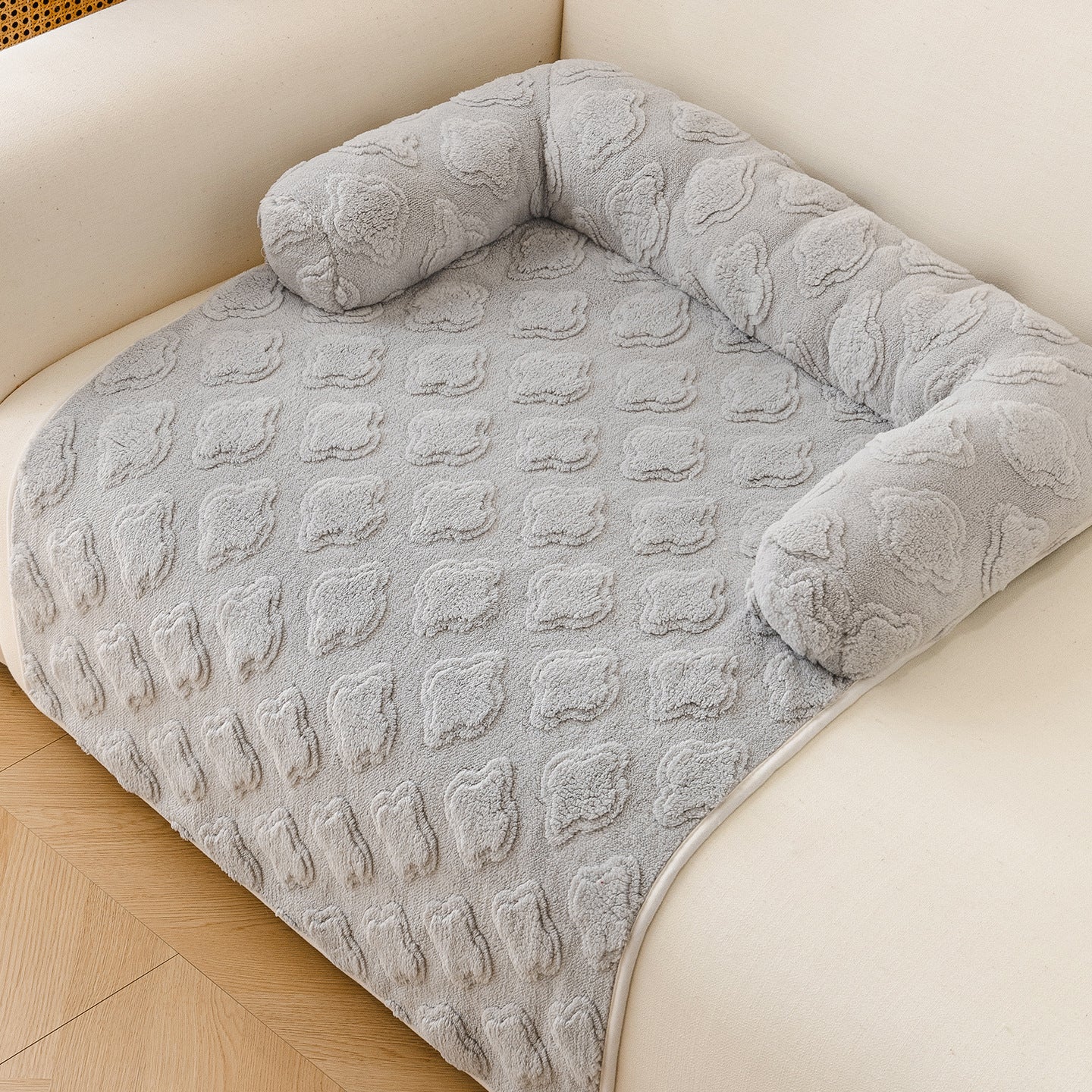 Soft Pet Bed Mat Non Slip Base Washable Sleeping Mat for Dogs and Cats